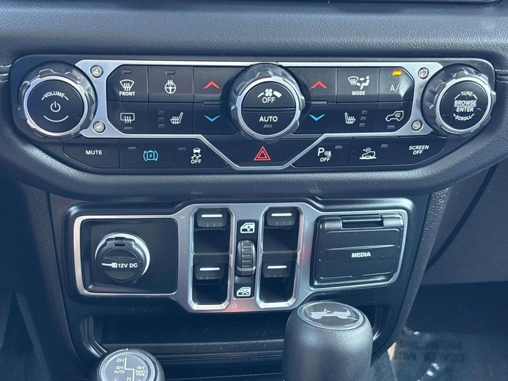 2024 Jeep Wrangler Sahara 4xe