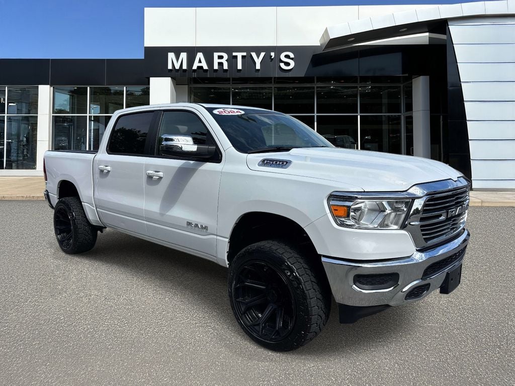 2024 RAM 1500 Laramie 4x4 Crew Cab 5'7's photo