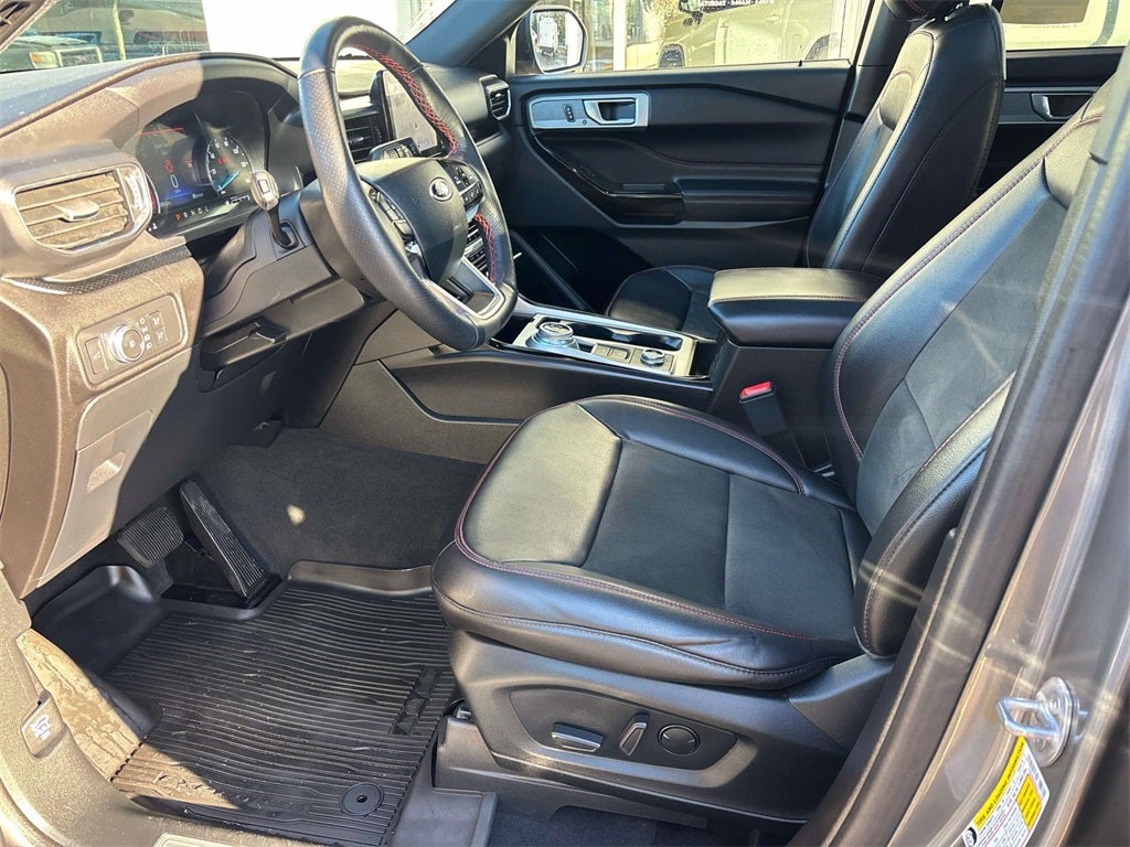 2022 Ford Explorer ST-Line