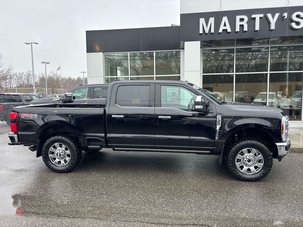 2026 Ford F-350SD Lariat