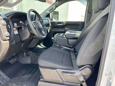 2025 GMC Sierra 3500HD Pro 146 WB