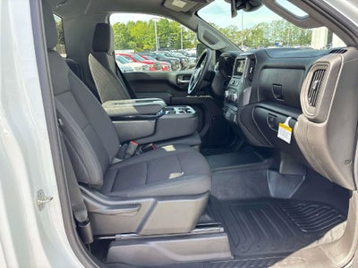 2025 GMC Sierra 3500HD Pro 146 WB
