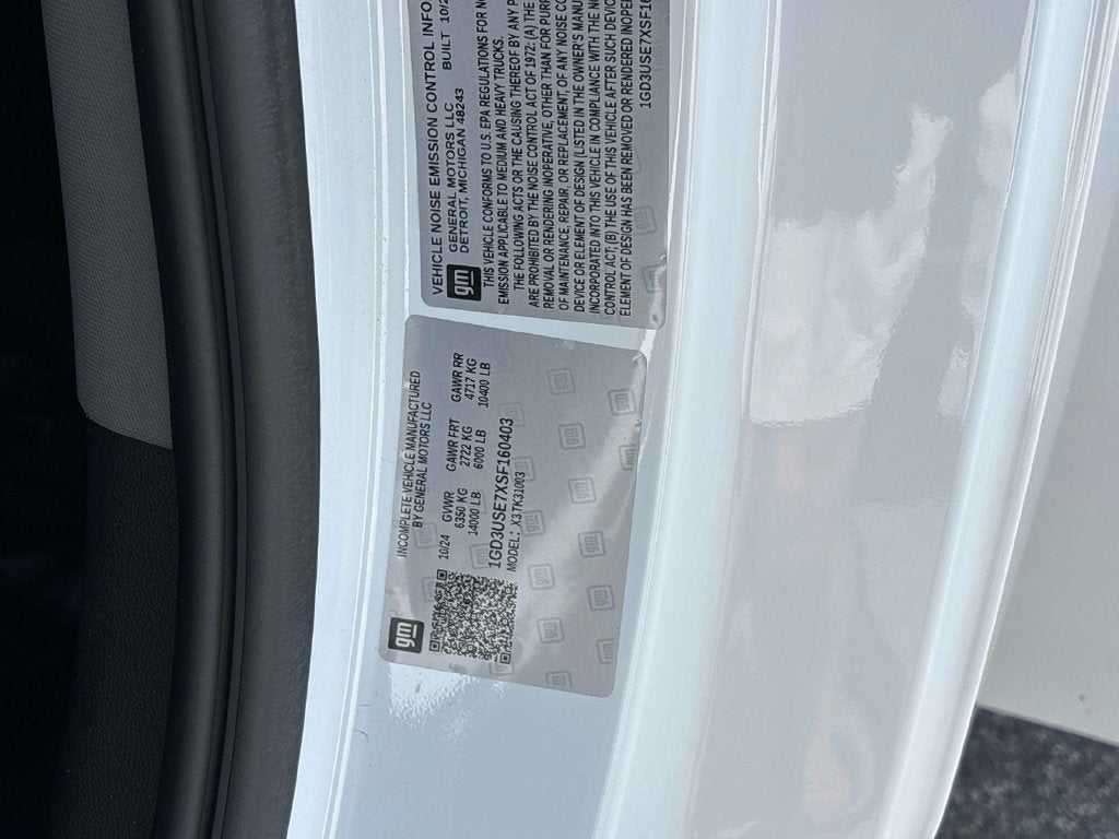2025 GMC Sierra 3500HD Pro 146 WB