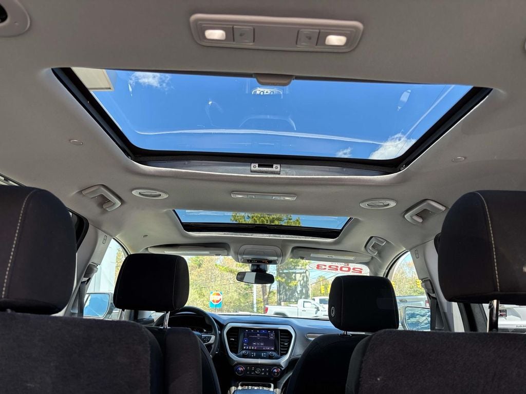 2023 GMC Acadia SLE