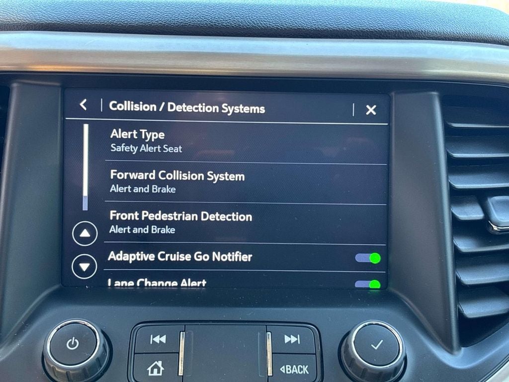 2022 GMC Acadia Denali