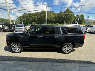 2022 GMC Yukon XL Denali