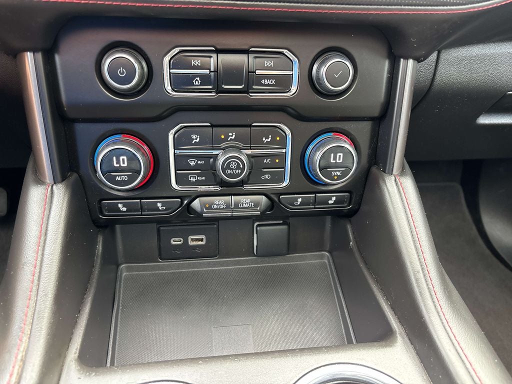 2023 Chevrolet Suburban RST