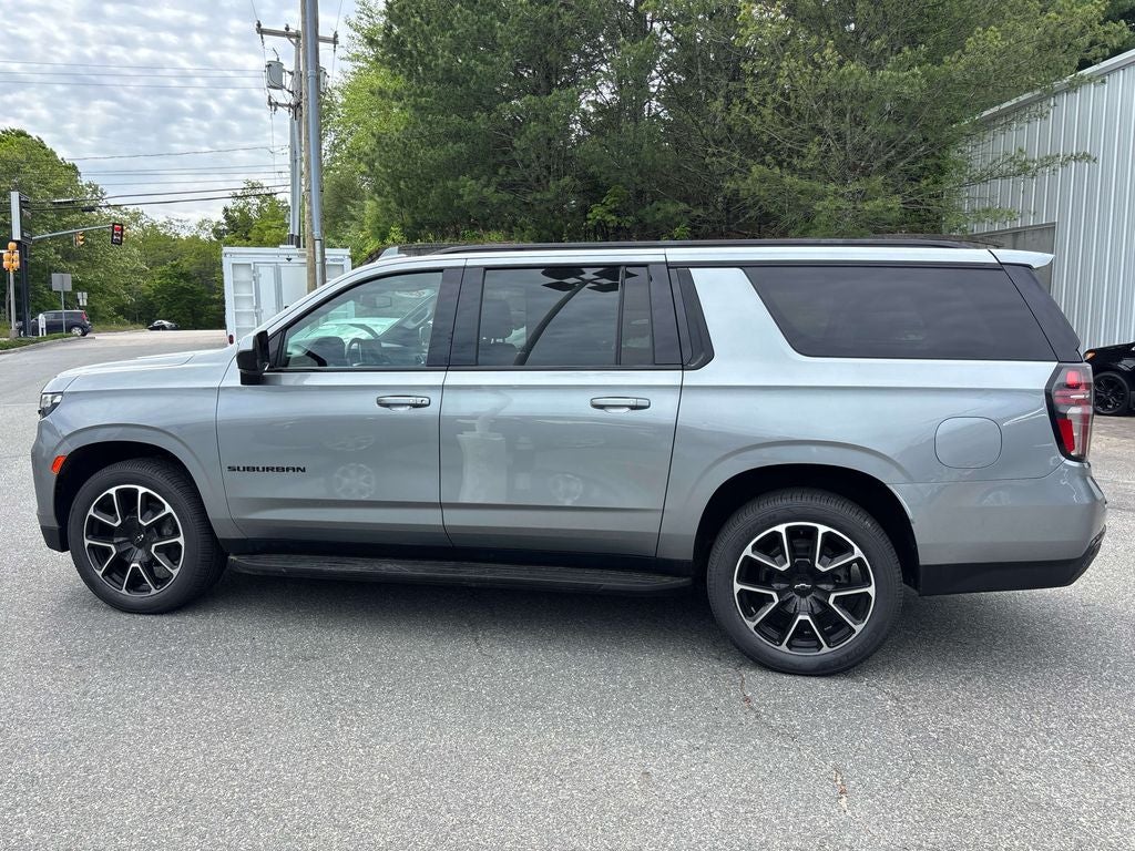 2023 Chevrolet Suburban RST