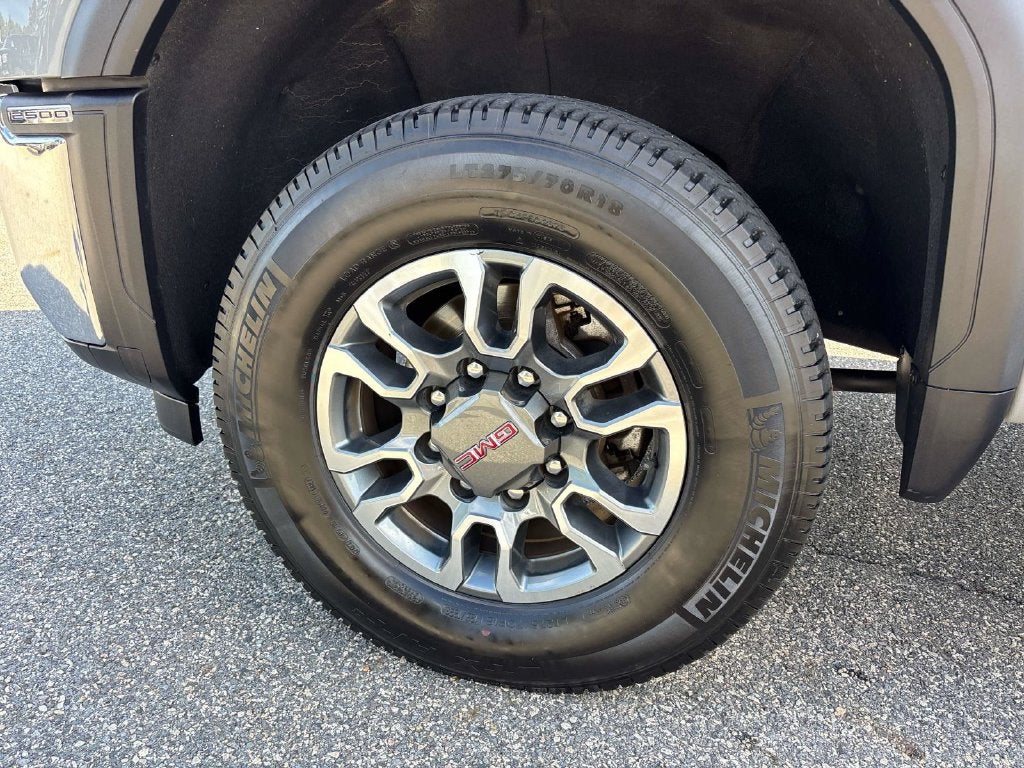 2024 GMC Sierra 2500HD SLT