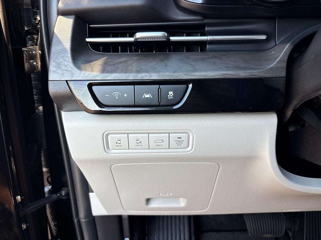 2024 Kia Carnival EX