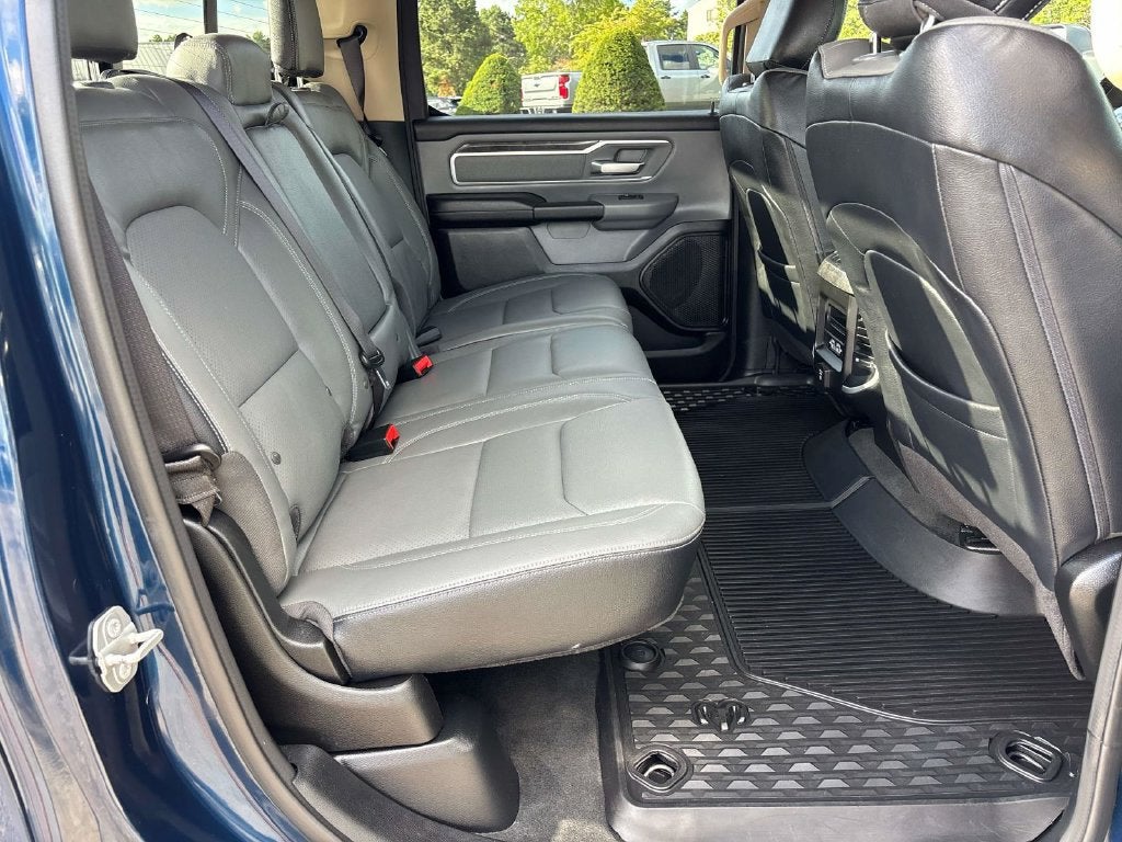 2020 RAM 1500 Big Horn Crew Cab 4x4 5'7" Box