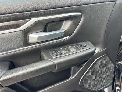 2022 RAM 1500 Big Horn Crew Cab 4x4 5'7" Box