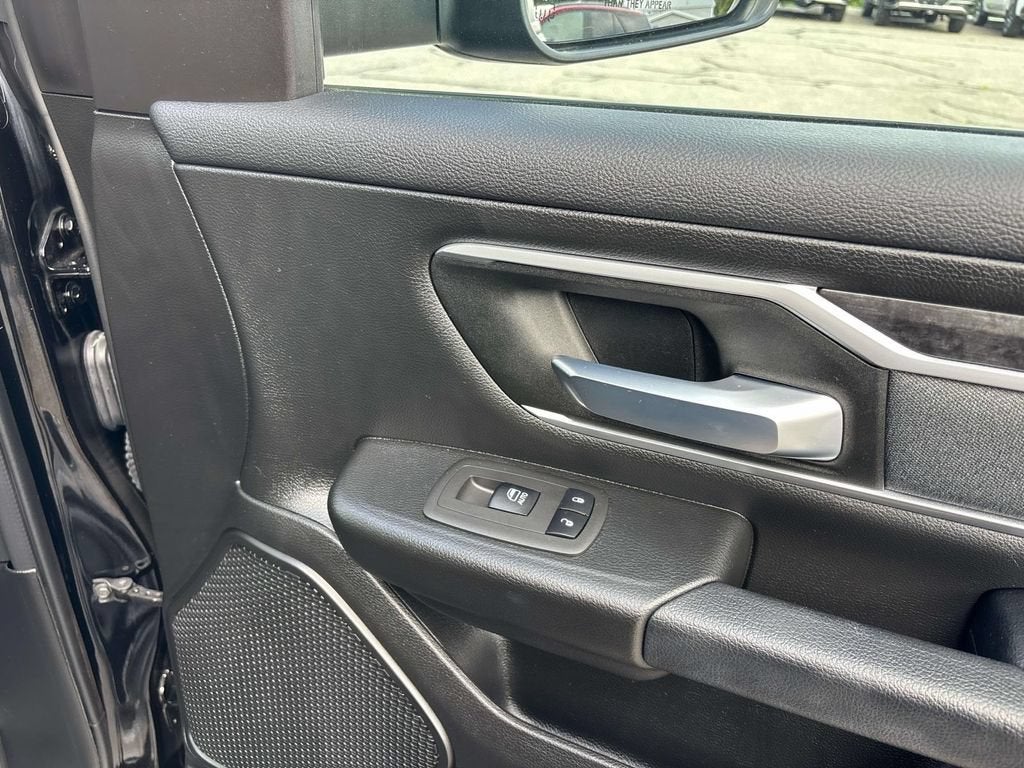 2022 RAM 1500 Big Horn Crew Cab 4x4 5'7" Box