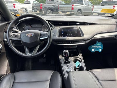 2022 Cadillac XT4 Premium Luxury