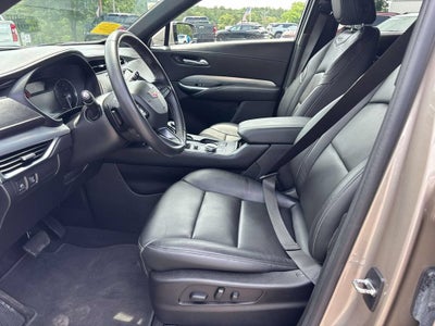2022 Cadillac XT4 Premium Luxury