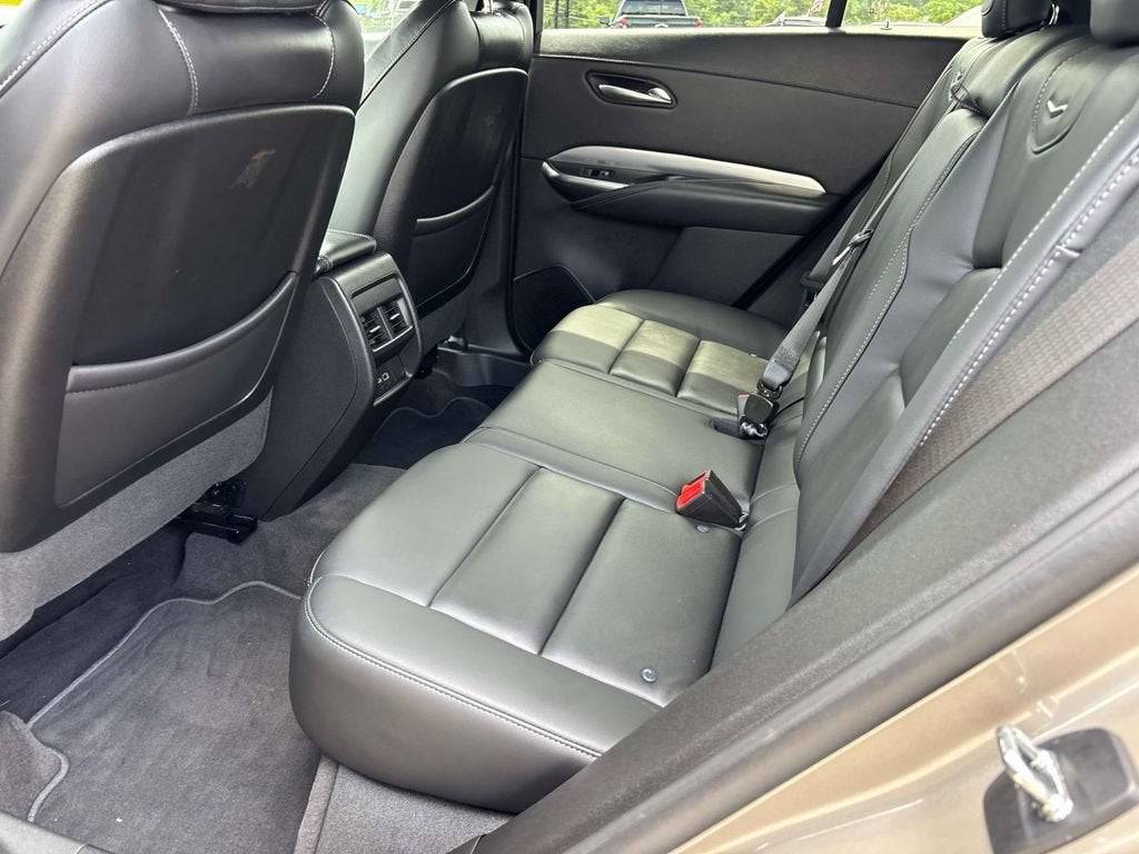 2022 Cadillac XT4 Premium Luxury
