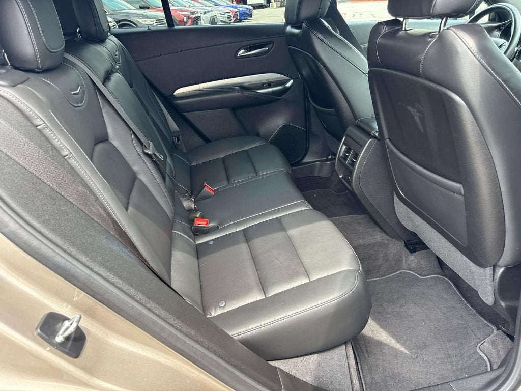 2022 Cadillac XT4 Premium Luxury