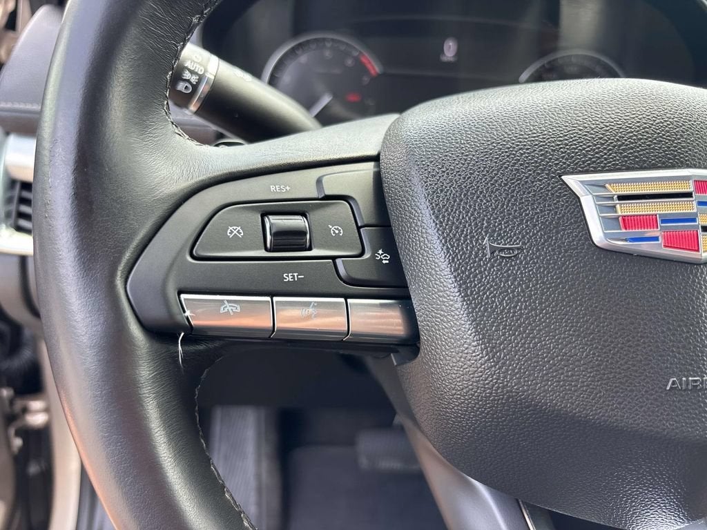 2022 Cadillac XT4 Premium Luxury