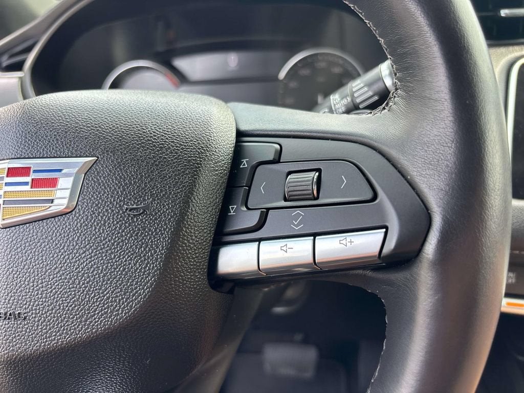 2022 Cadillac XT4 Premium Luxury