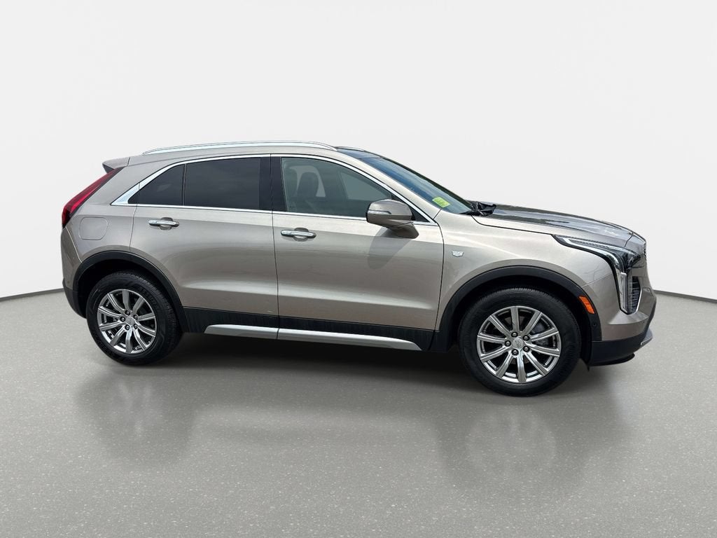 2022 Cadillac XT4 Premium Luxury