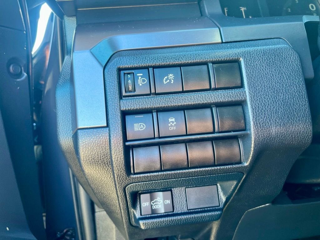 2025 Toyota Tacoma 4WD SR