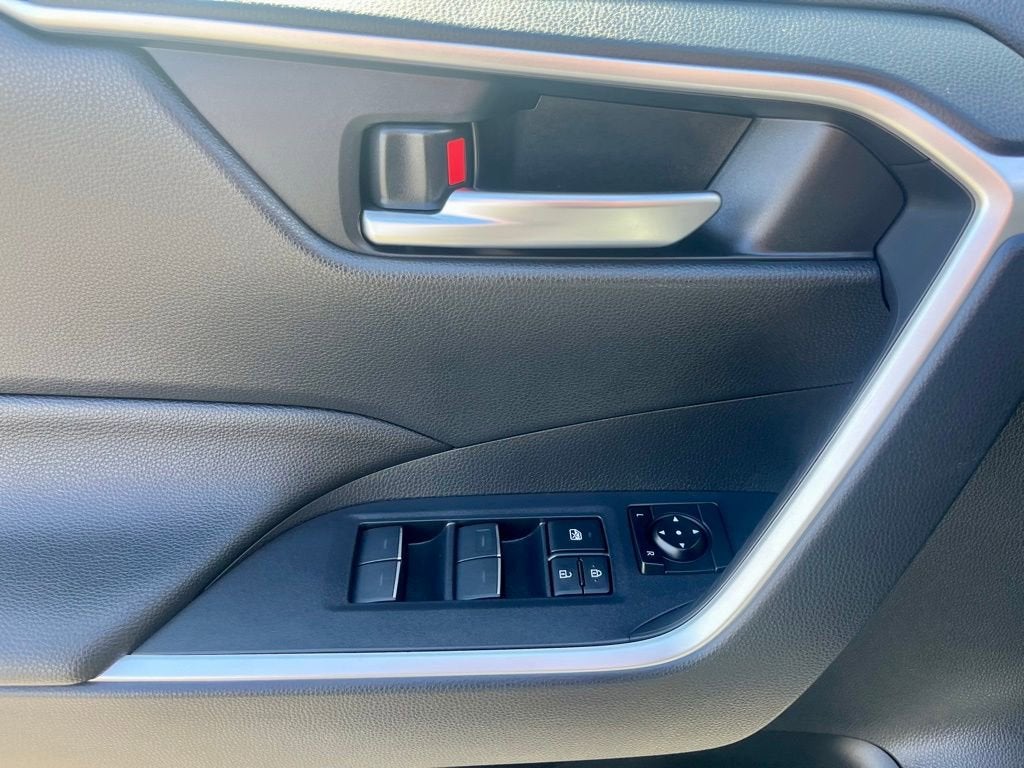2024 Toyota RAV4 Prime SE