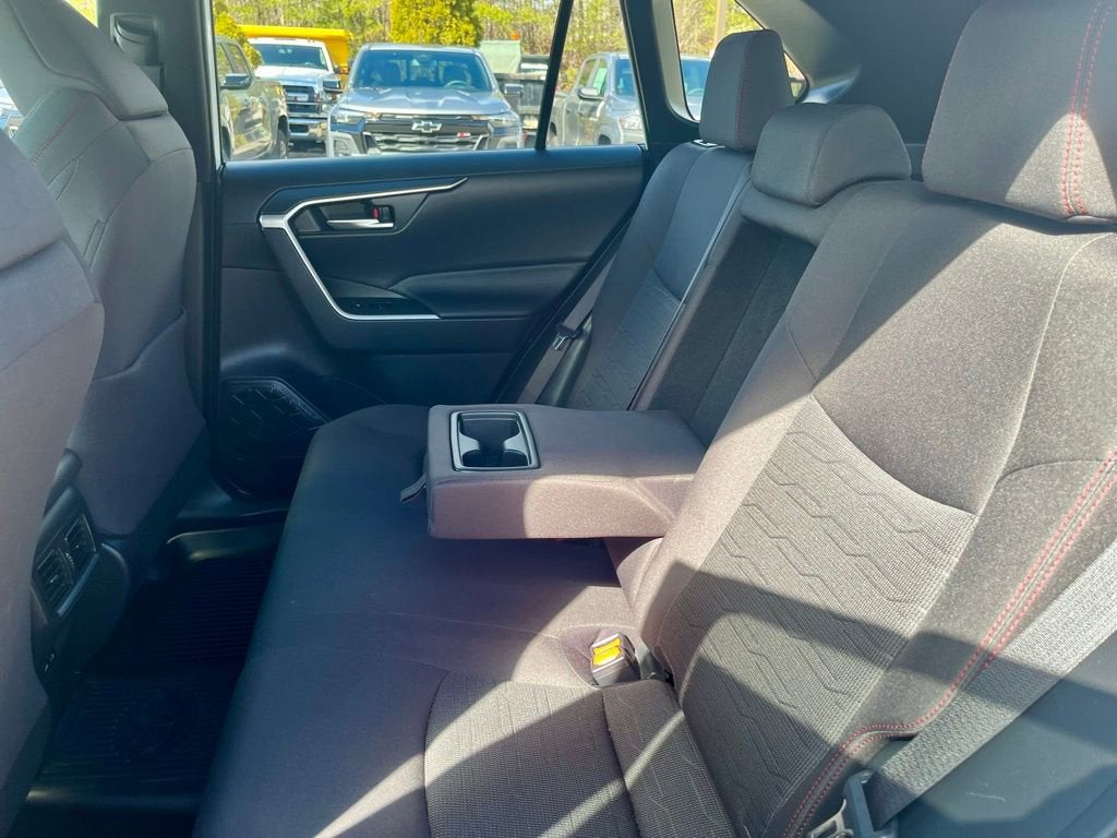 2024 Toyota RAV4 Prime SE