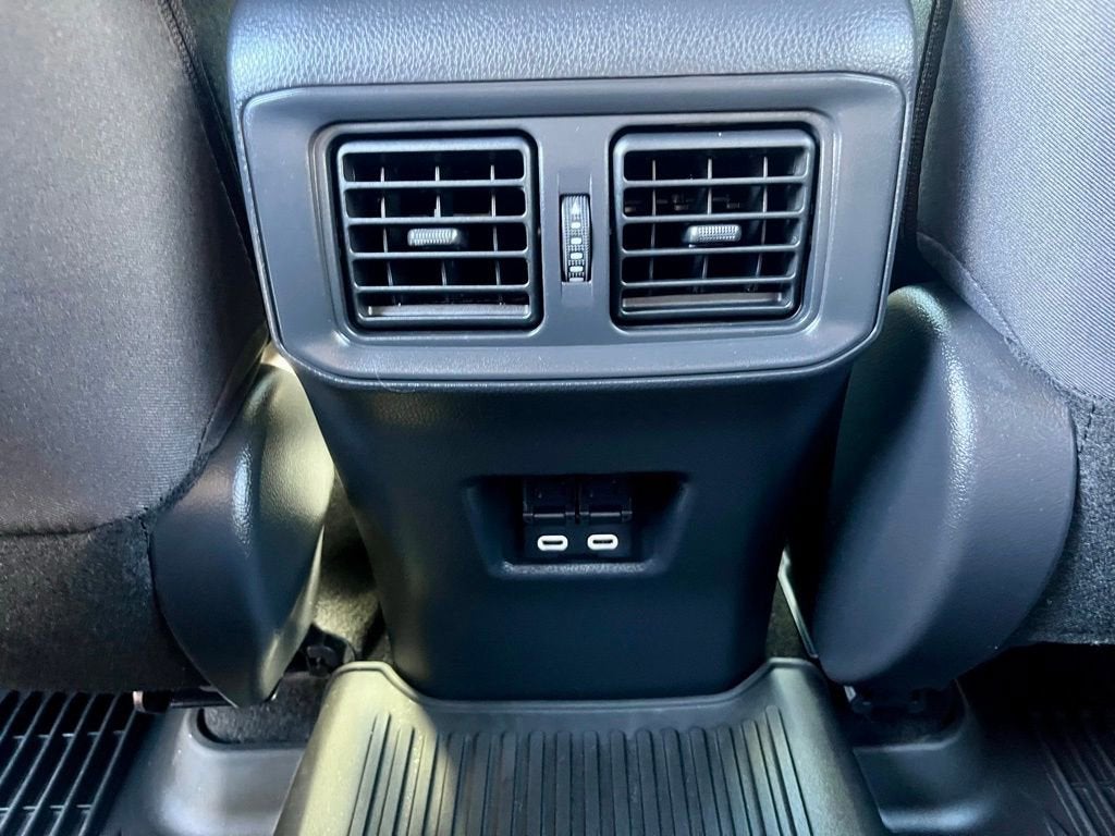 2024 Toyota RAV4 Prime SE