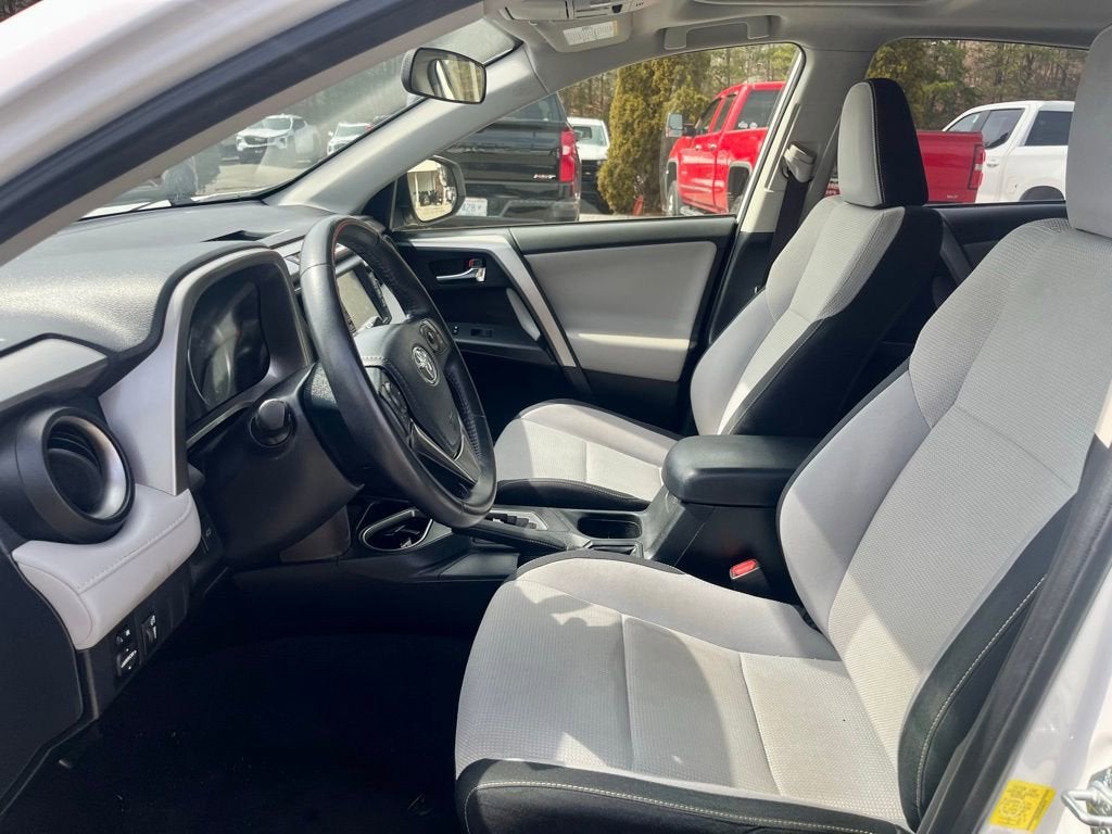 2016 Toyota RAV4 Hybrid XLE