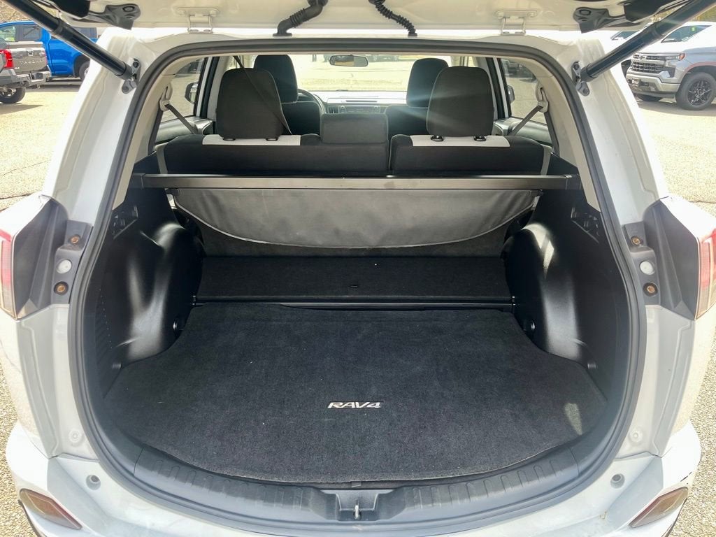 2016 Toyota RAV4 Hybrid XLE