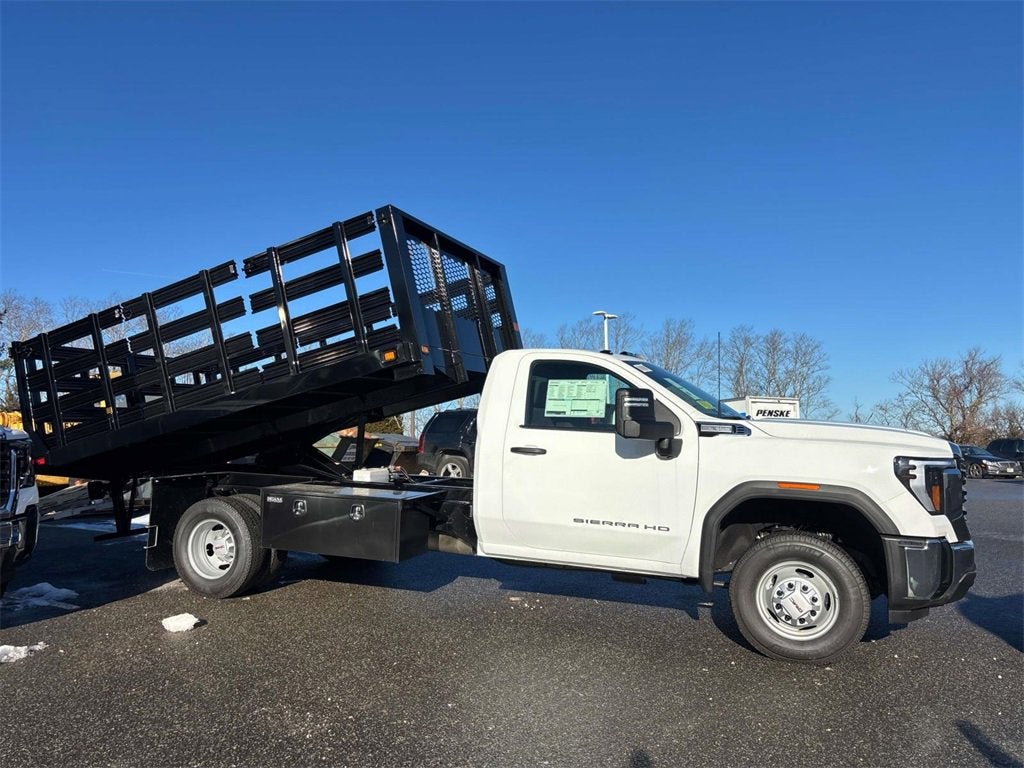 2025 GMC Sierra 3500 HD Chassis Cab Pro