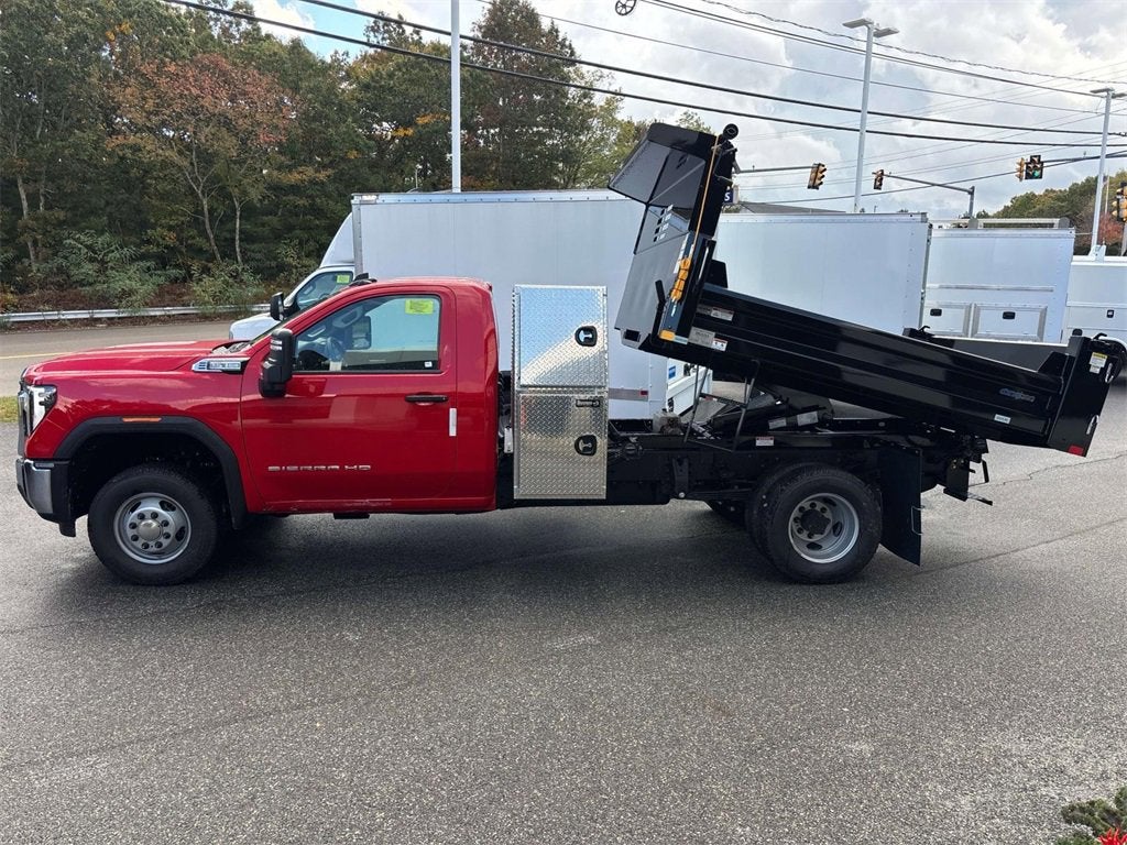 2025 GMC Sierra 3500 HD Chassis Cab Pro