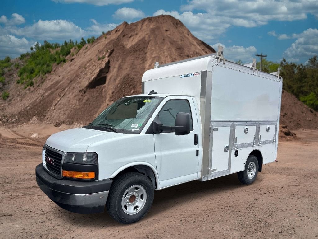 2026 GMC Savana Cutaway 3500 1WT
