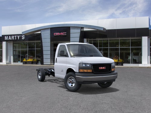 2026 GMC Savana Cutaway 3500 1WT
