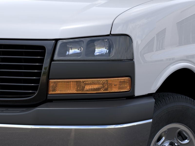 2025 GMC Savana Cutaway 3500 1WT