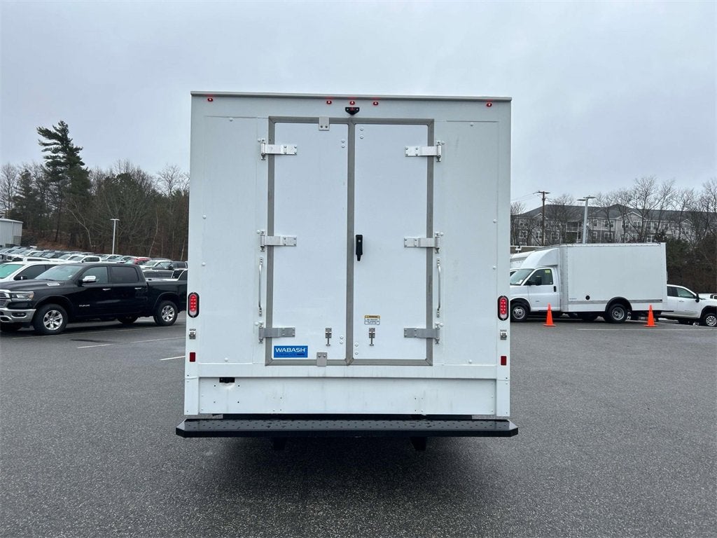 2024 GMC Savana Cutaway 3500 1WT