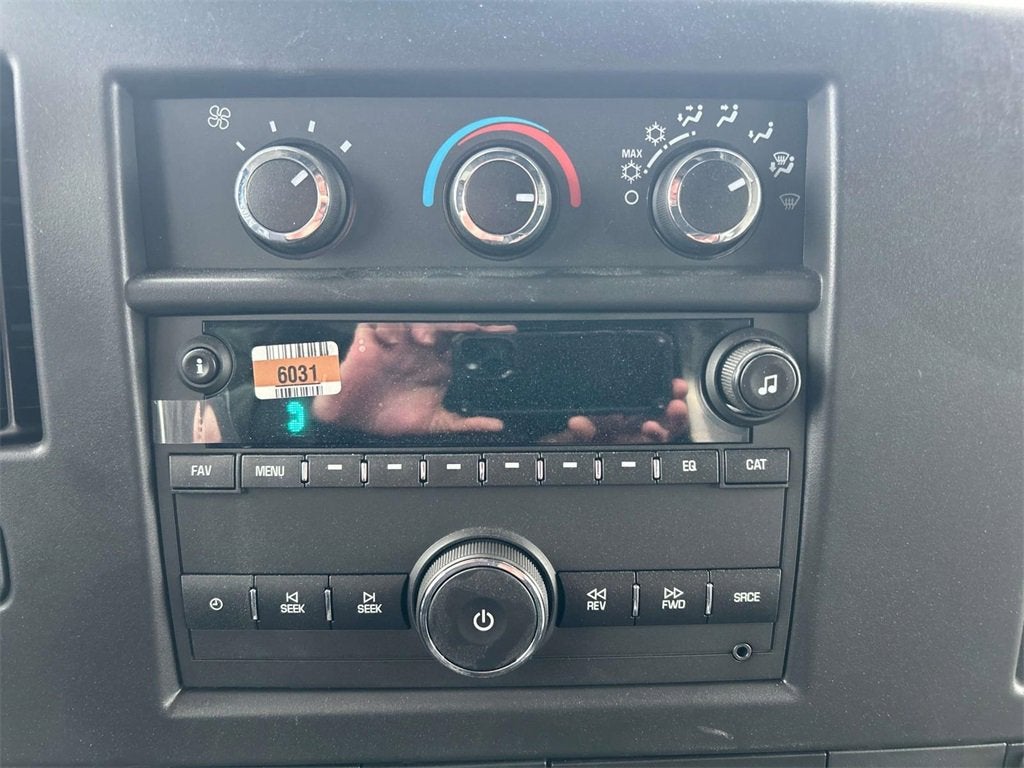 2024 GMC Savana Cutaway 3500 1WT