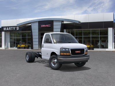 2026 GMC Savana Cutaway 3500 1WT