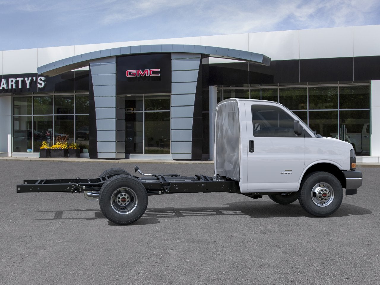 2026 GMC Savana Cutaway 3500 1WT