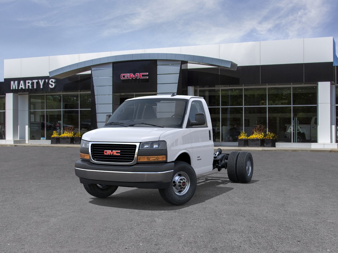 2026 GMC Savana Cutaway 3500 1WT