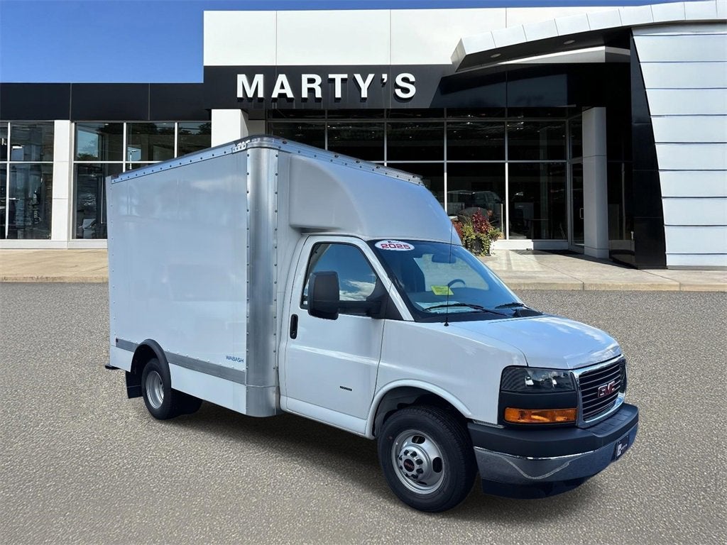2024 GMC Savana Cutaway 3500 1WT