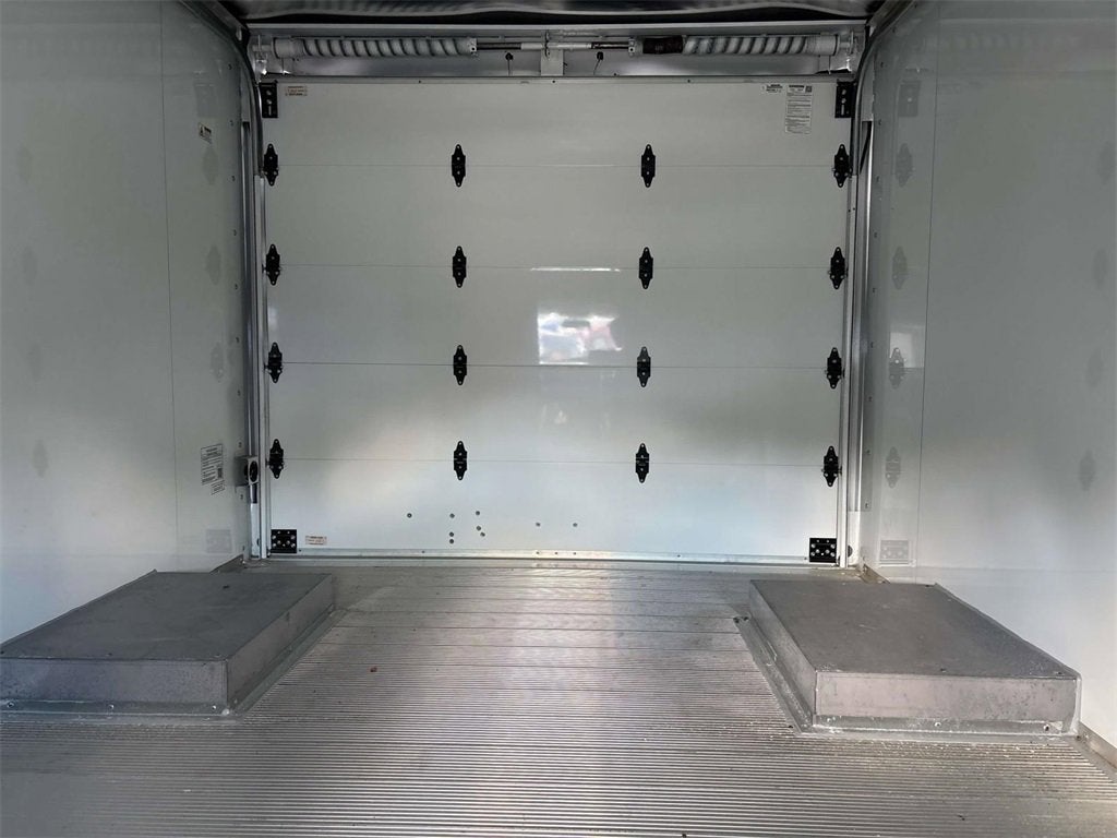 2024 GMC Savana Cutaway 3500 1WT