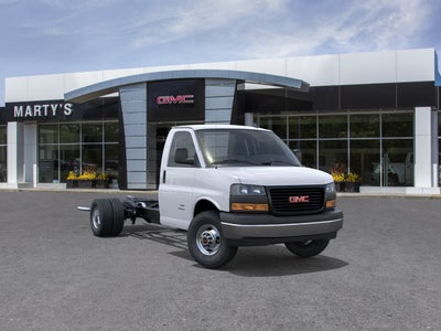2026 GMC Savana Cutaway 3500 1WT
