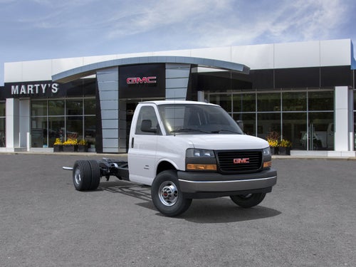 2026 GMC Savana Cutaway 3500 1WT
