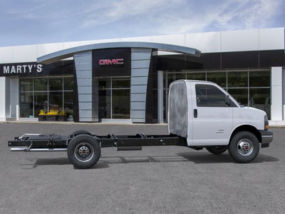 2026 GMC Savana Cutaway 3500 1WT
